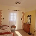 Апартаменты Sophi's L &