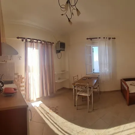 Sophi's L & Apartment Agia Anna (Naxos)