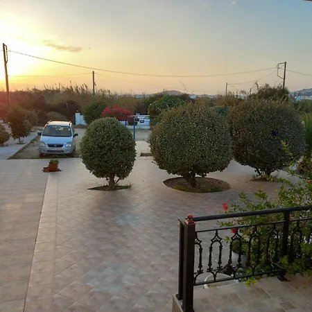 Sophi's L & Apartment